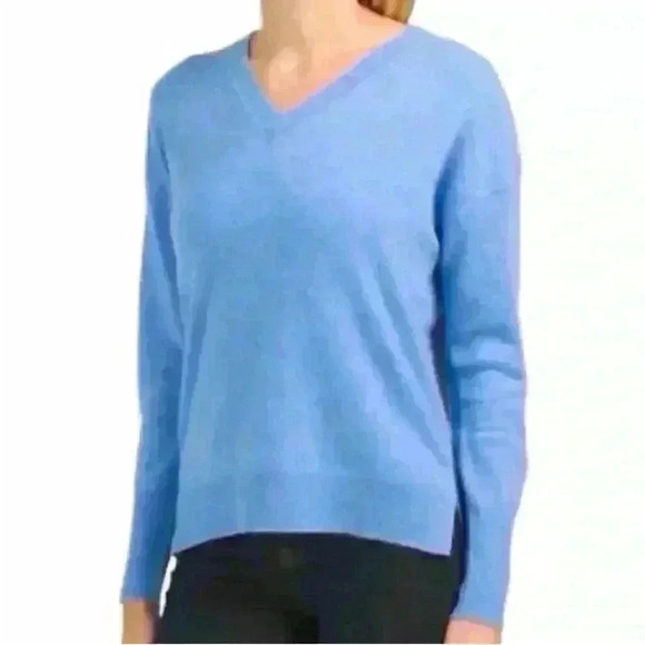 NWOT TAHARI 100% 2 Ply Cashmere Soft V-Neck Blue Sweater Women’s Size Small - Picture 1 of 4